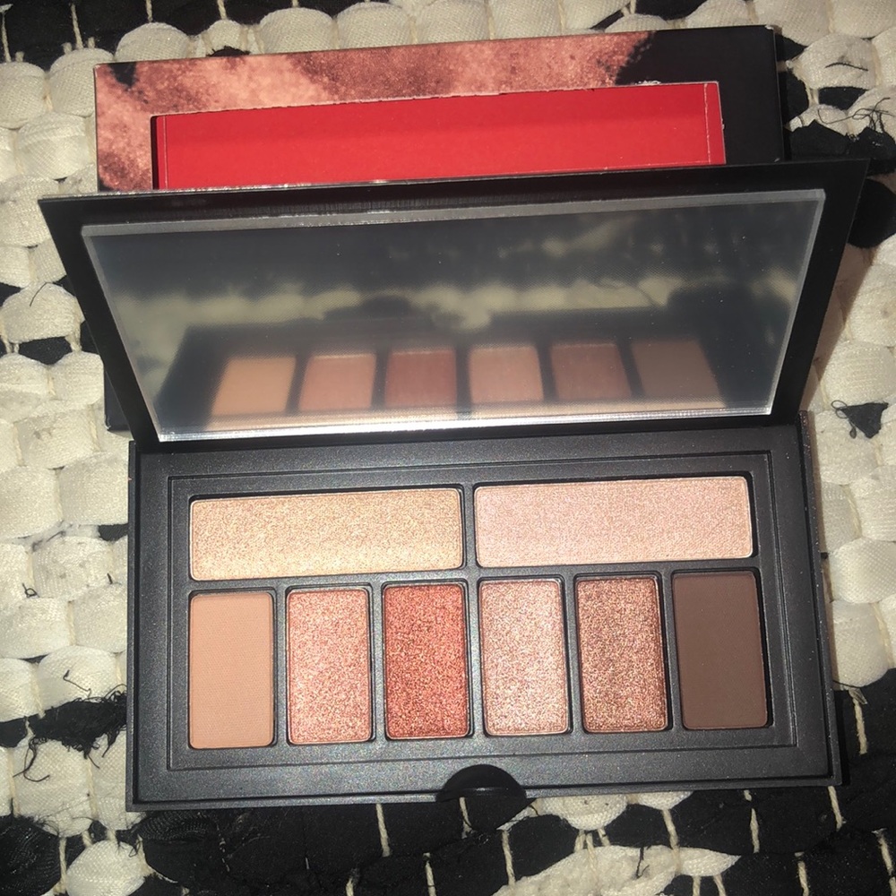 Smashbox cover shot petal metal palette